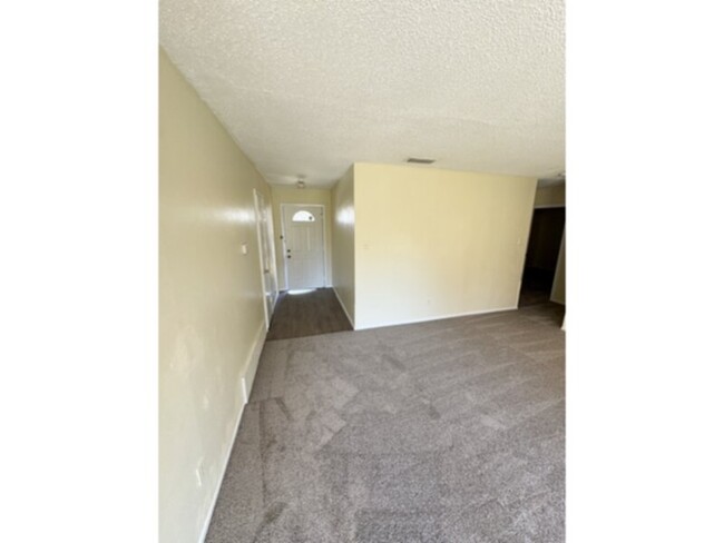 Building Photo - ****3 BEDROOM IN BALCH SPRINGS*****