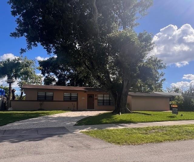 Primary Photo - 10110 Pan American Dr