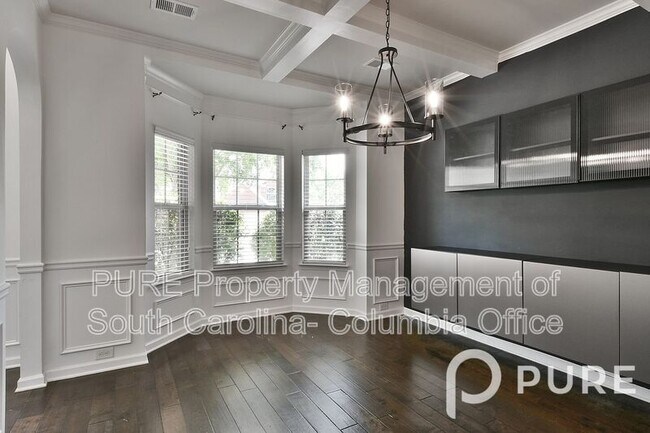 Building Photo - 522 Moulton Way