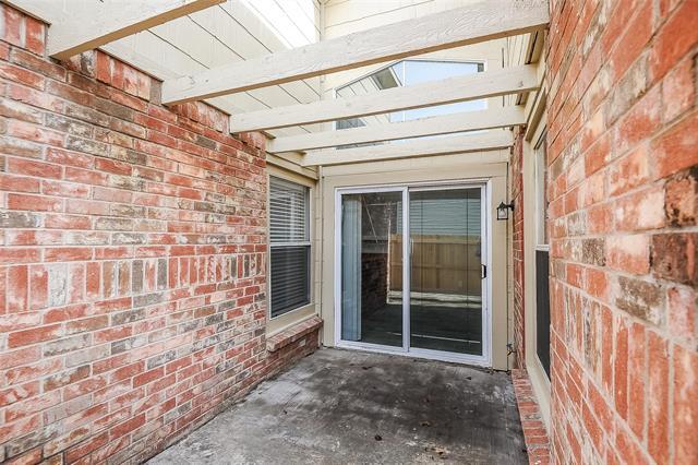 Building Photo - 4644 Baytree Dr