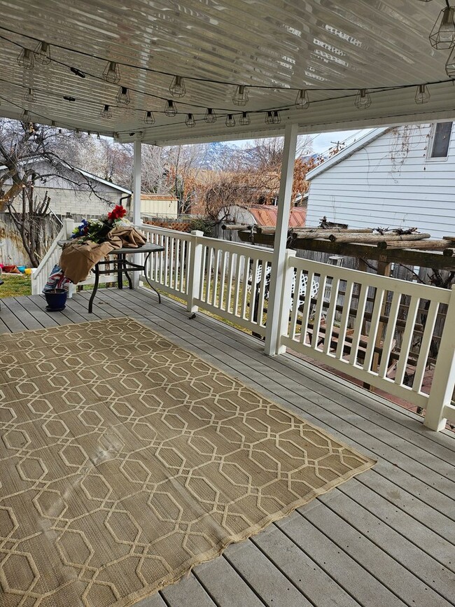 Building Photo - 837 W 30 S St