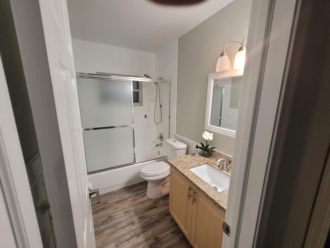 Building Photo - 516 NW 54th St