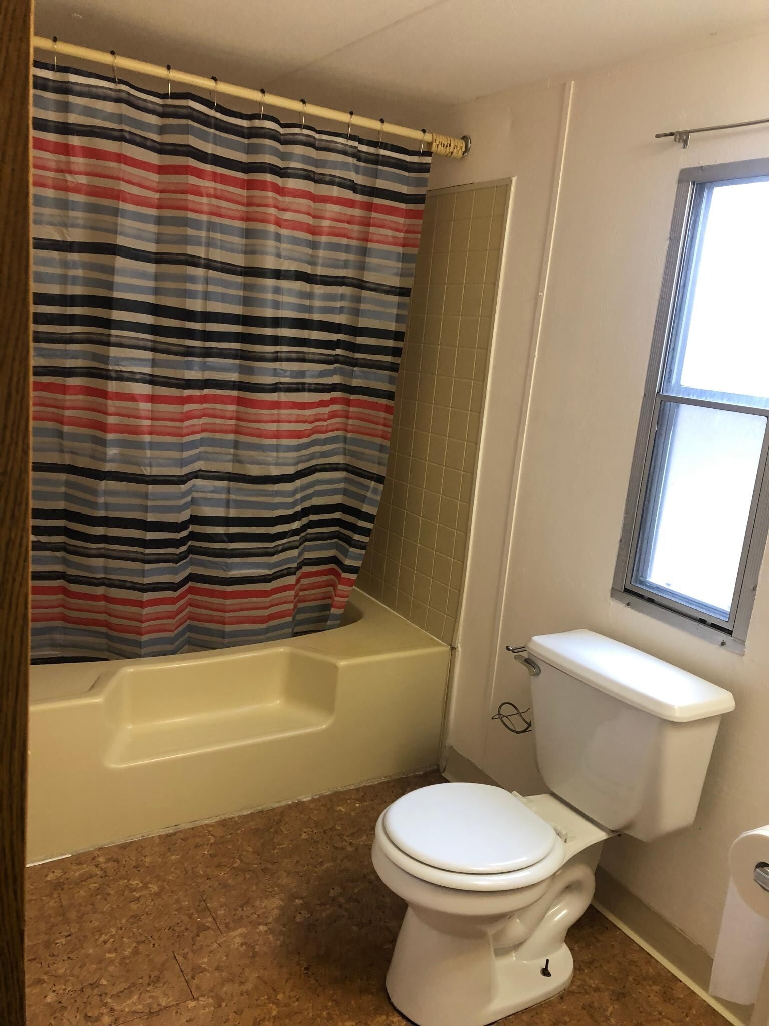En suite bath - 310 W Johnson St