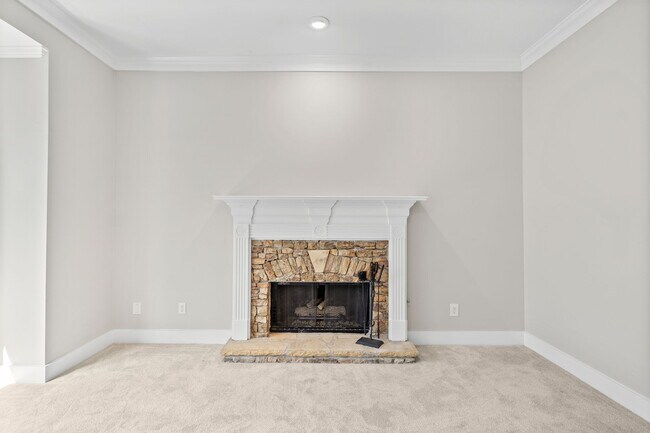 Building Photo - 521 Wooded Mountain Trail