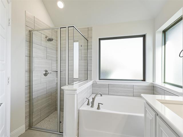 Building Photo - 2614 W Argyle Ln