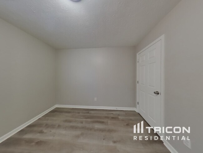 Building Photo - 65 Applewood Cir