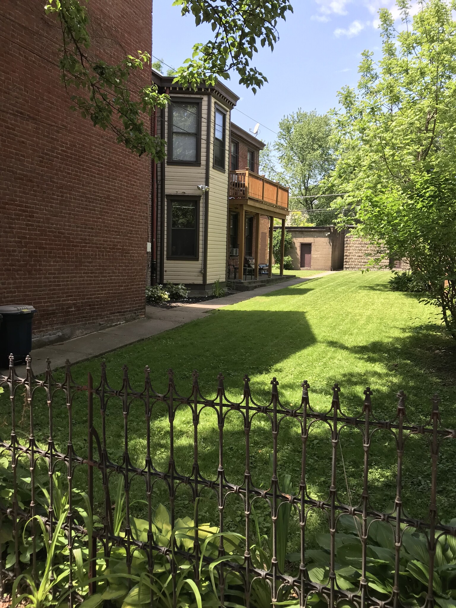 Semi- Private Side Yard - 1416 Sheffield St