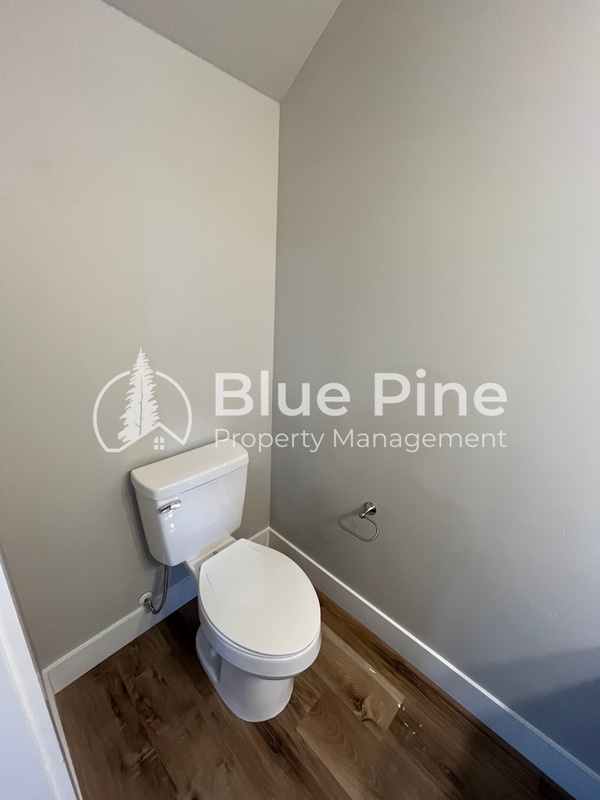 Building Photo - 1622 Hannah Ln