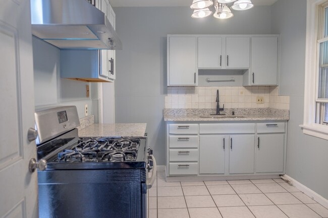 Building Photo - 5445 W 64th St