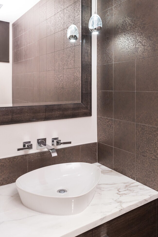 Building Photo - 126 Juan St