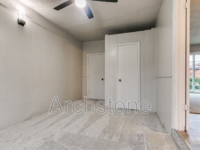 Building Photo - 401 NW 86th St