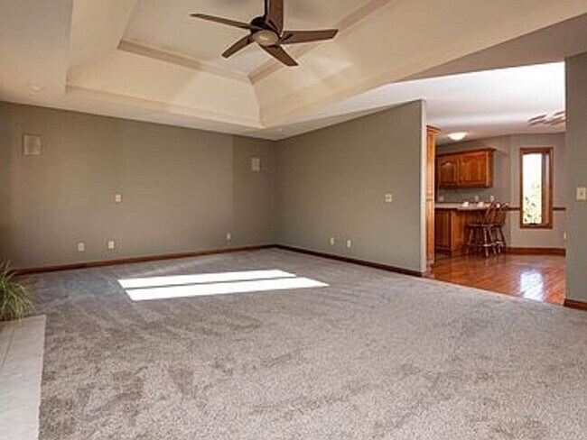 Building Photo - Executive 4 Bedroom 4 Bath 3+ Car Garage -...