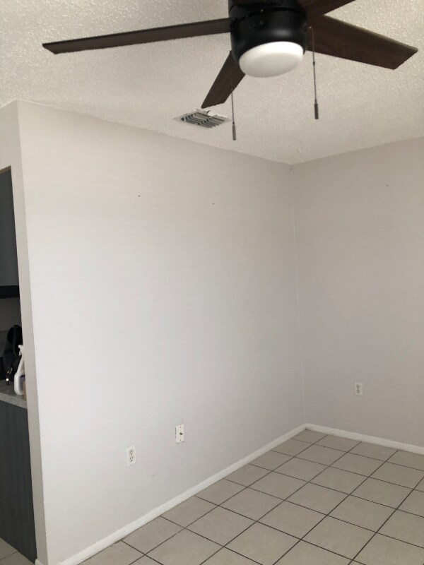 Building Photo - 713 S Daytona Ave