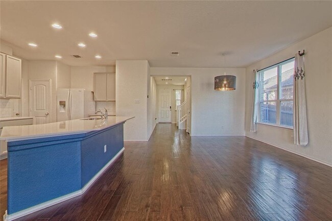 Building Photo - 413 Sheepshank Dr