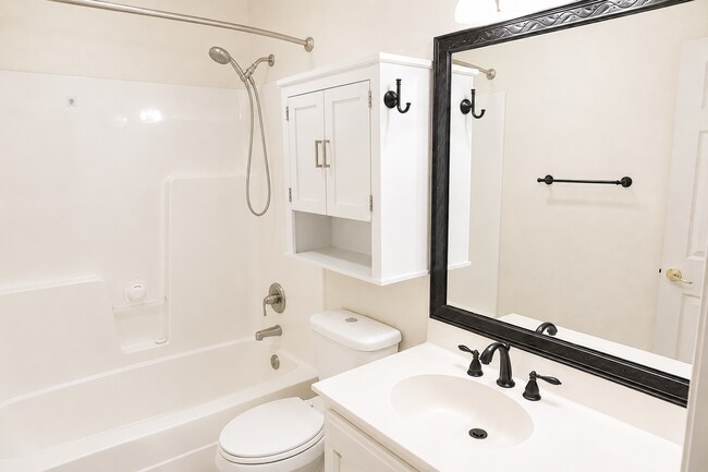 Building Photo - 5601 Country Ridge