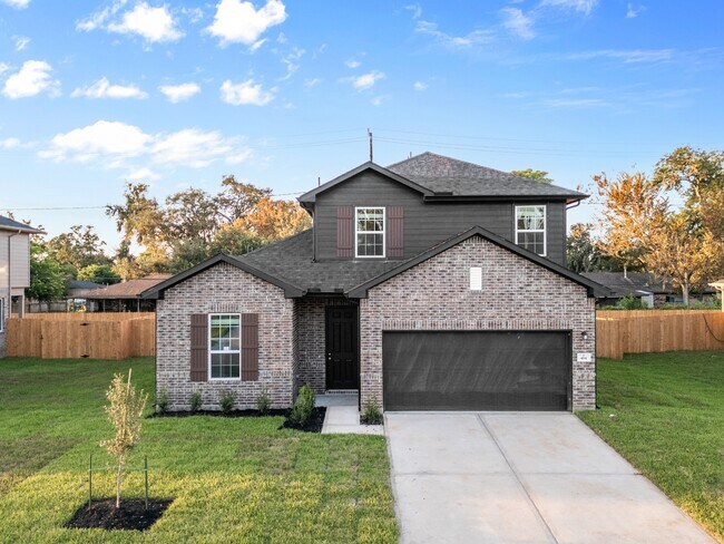 Primary Photo - 405 Magnolia Ln