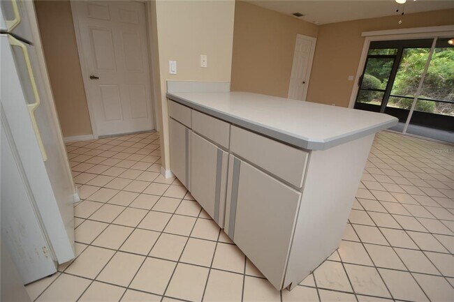 Building Photo - 30 Farmsworth Dr