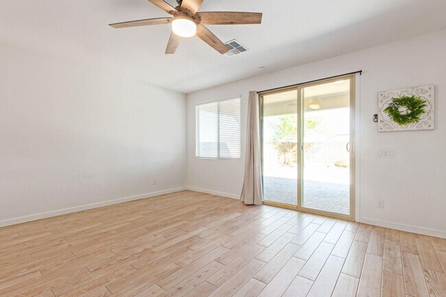 Building Photo - 10617 S 55th Dr