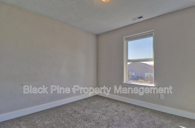 Building Photo - 9773 W Bigwood Dr.