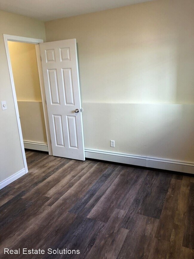 Building Photo - 1 br, 1 bath House - 7085 Weimer Road #6