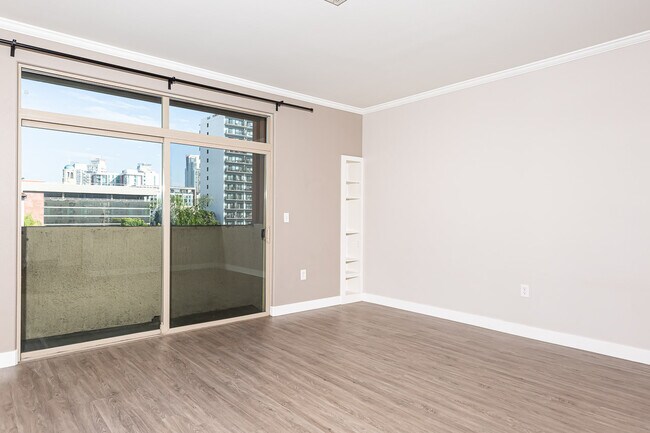 Building Photo - 1501 Front St