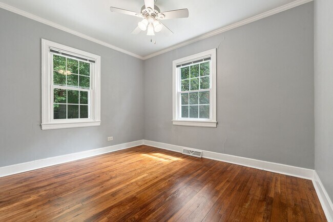 Building Photo - 2408 Cascadilla St