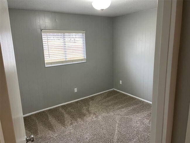 Building Photo - 1209 Vance St