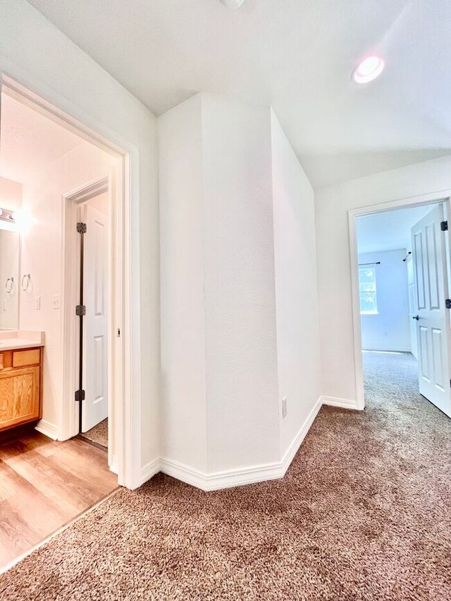 Building Photo - 2 Bedroom, 1.5 Bathroom Condo Only Seconds...