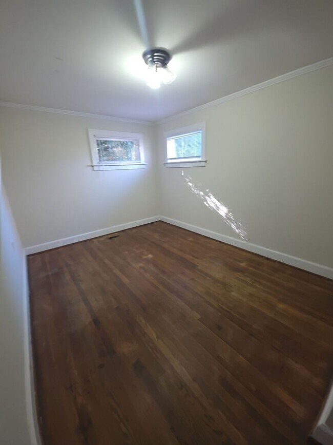 Building Photo - 58 Davis Ave