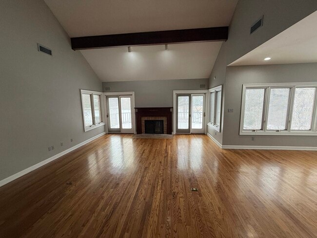 Building Photo - 765 Sweetbrier Rd