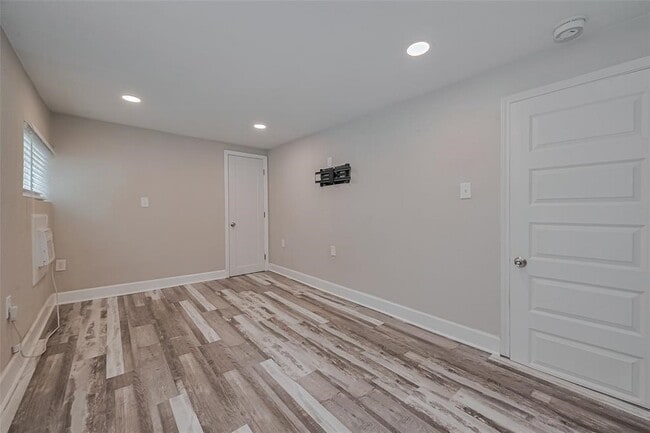 Building Photo - 1511 Scharpe St