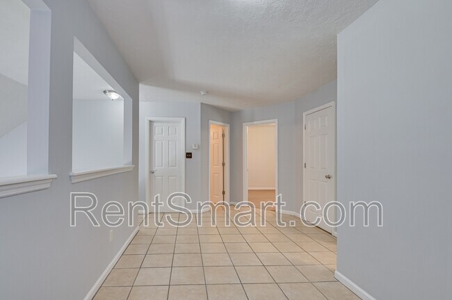 Building Photo - 324 Hornhead Dr