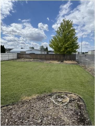 Building Photo - 301 Casi Ct