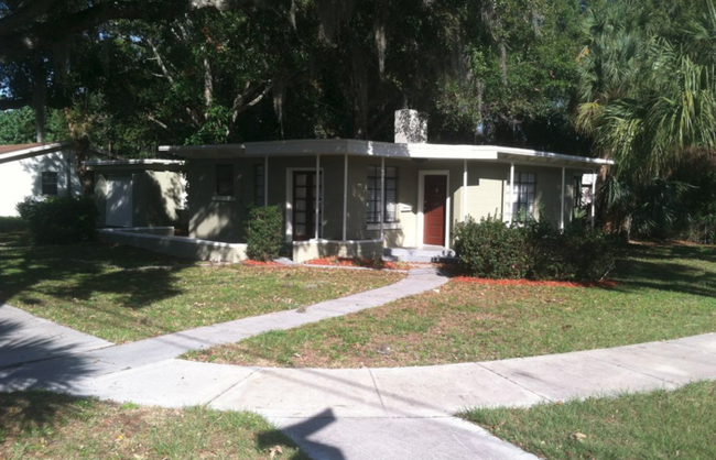 Building Photo - Apply Today! 2br/2ba in Pinellas Park!