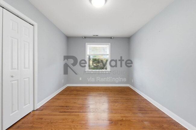 Building Photo - 8410 Yolanda Rd