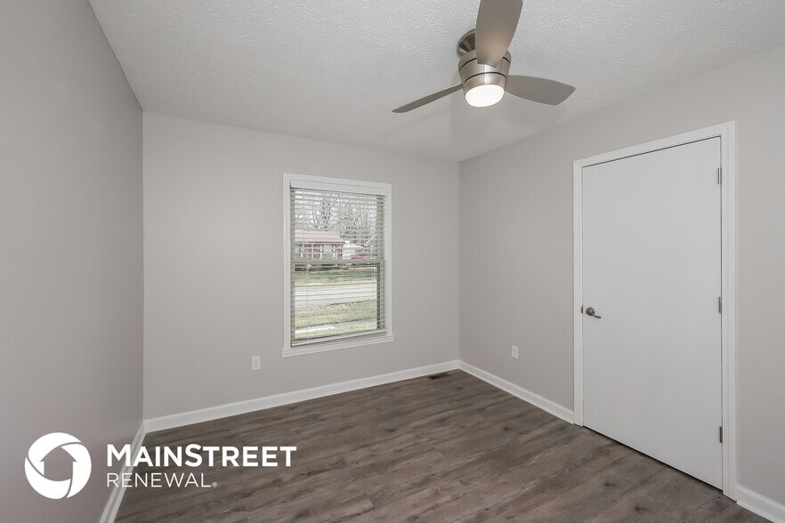 Building Photo - 9214 Lantana Dr