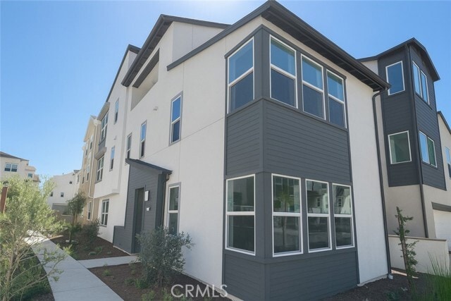 Building Photo - 360 Proctor