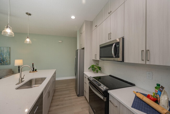 Building Photo - 900 Paddleboard Ct