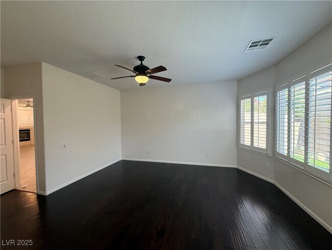 Building Photo - 2739 Mintlaw Ave