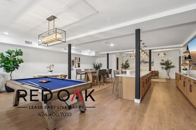 Building Photo - 14526 Kittridge St