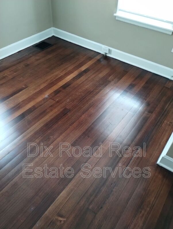 Building Photo - 1724 Parkamo Ave