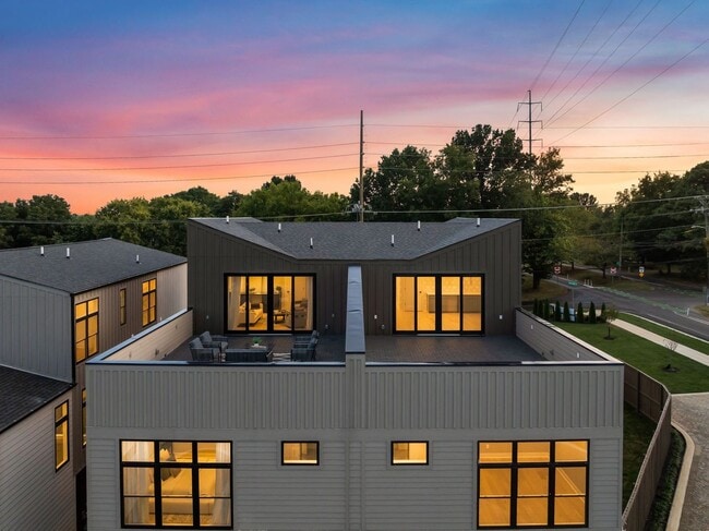 Building Photo - Brand New Townhome in The Heart Of East Nashville