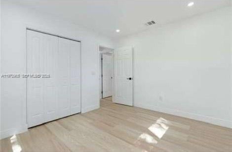 Building Photo - 5701 SW 41st St