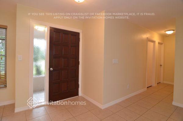Building Photo - 138 SW 48th Terrace