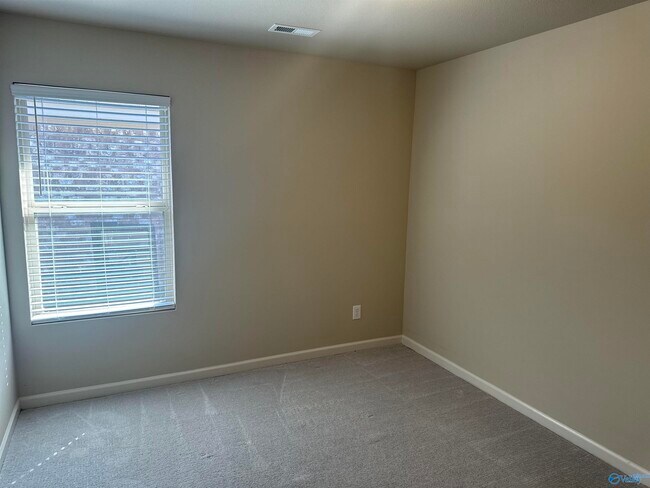 Building Photo - 224 Sedgewick Dr