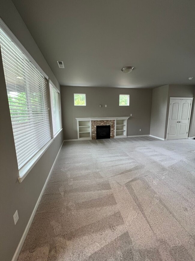 Building Photo - Quiet Luxury in a Forested Cul de Sac with...