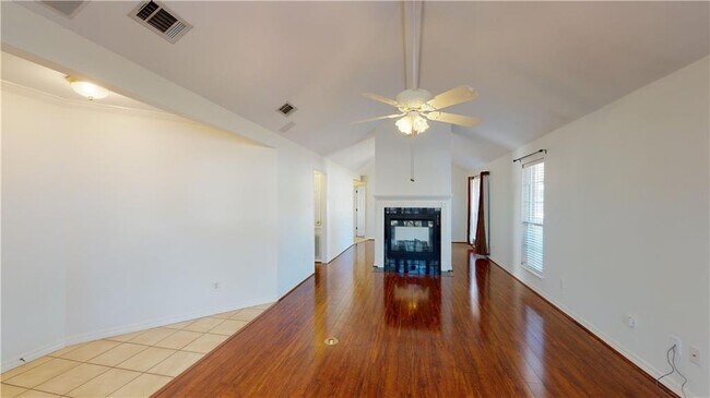 Building Photo - 1000 Henckley Ave