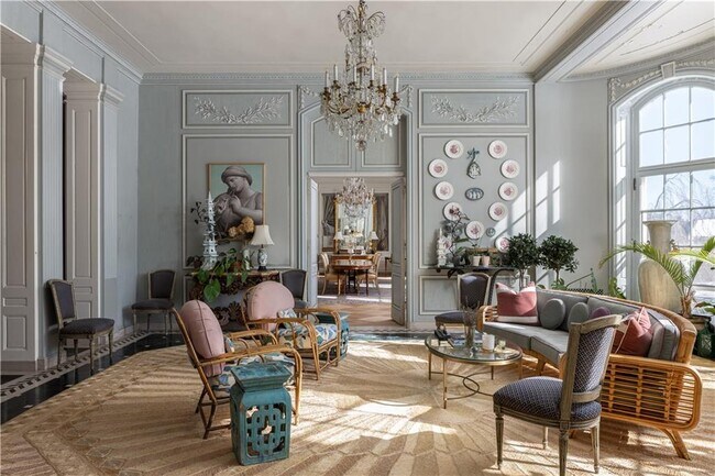 Building Photo - 115 Narragansett Ave