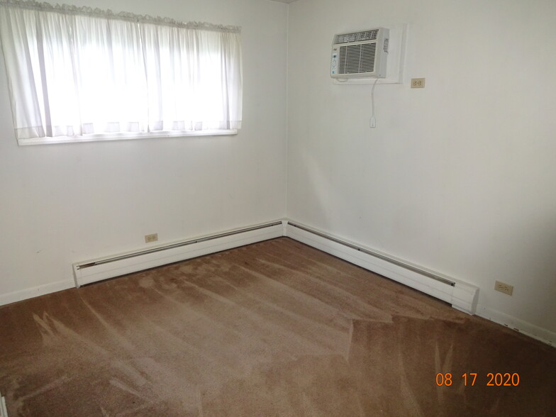 Rear Bedroom - 240 W Quincy St