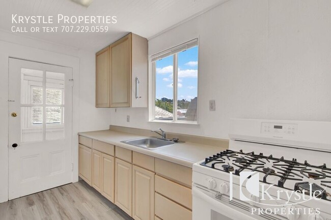 Building Photo - 1130 Marin St